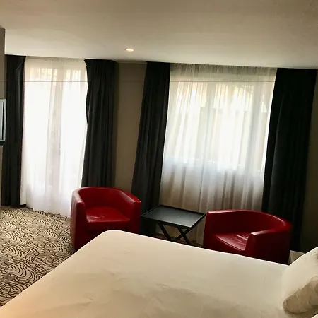 Western Paris Porte De Versailles Issy-les-Moulineaux