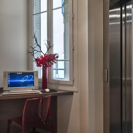 Hotell Western Paris Porte De Versailles 3*