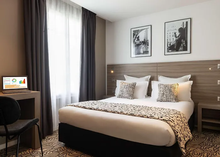 Western Paris Porte De Versailles