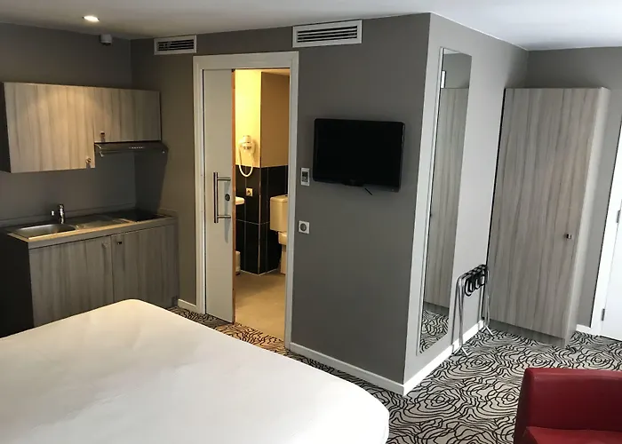 Western Paris Porte De Versailles فندق إسّي لي مولينو